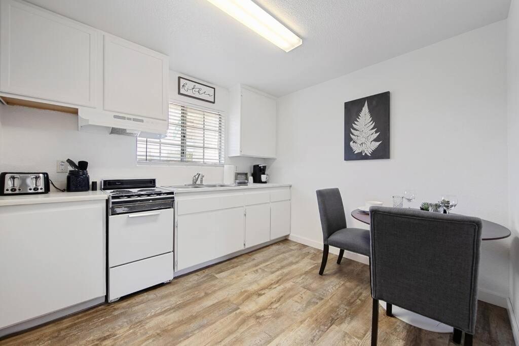 Appartement Couples Studio 1 W Full Kitchen à Oakhurst Extérieur photo